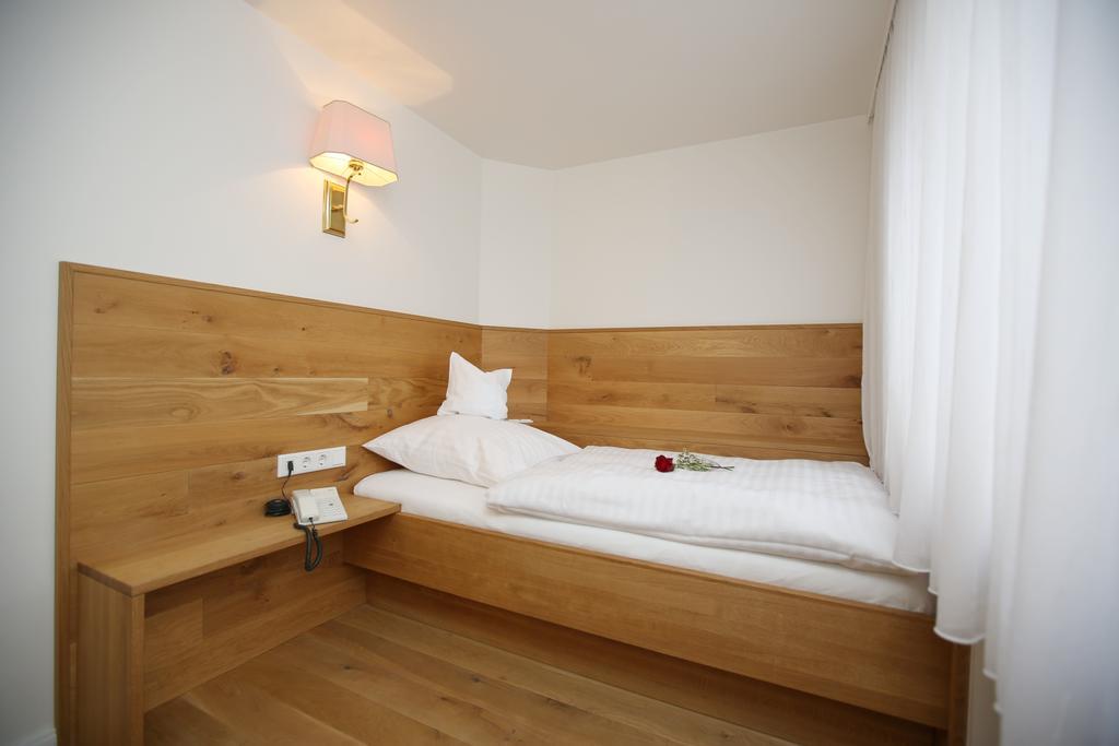 Hotel Am Peterstor Montabaur Habitación foto