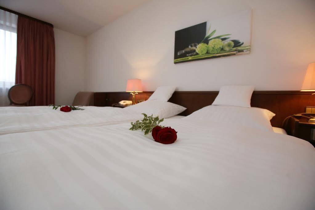Hotel Am Peterstor Montabaur Exterior foto